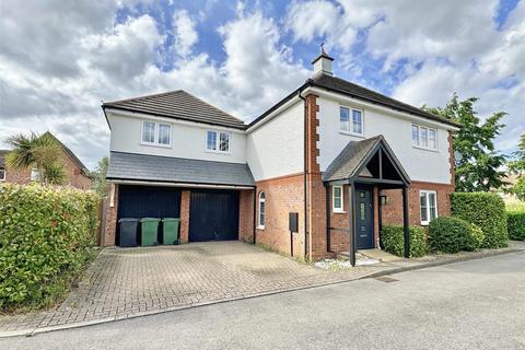 4 bedroom detached house for sale, Notley Green, Great Notley, Braintree