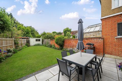 2b Grove Lane, Kingston Upon Thames, KT1 2SU