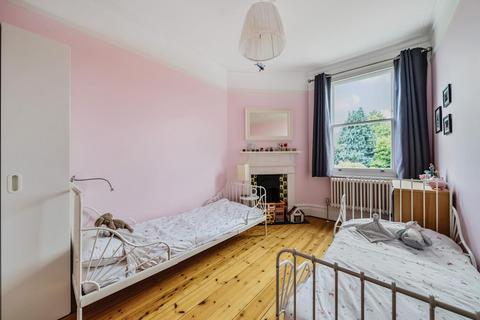 2b Grove Lane, Kingston Upon Thames, KT1 2SU