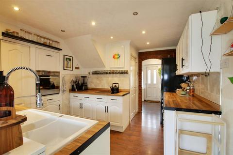54 Cherry Way, Hatfield, AL10 8LE