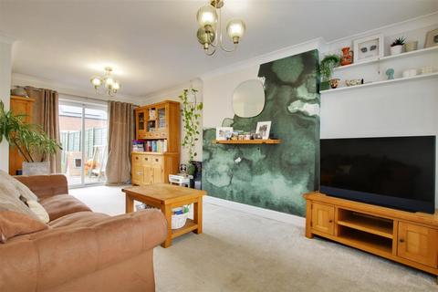 54 Cherry Way, Hatfield, AL10 8LE
