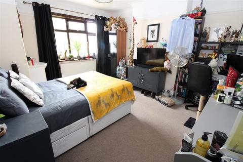 72 Arundel Road, Littlehampton, BN17 7DF