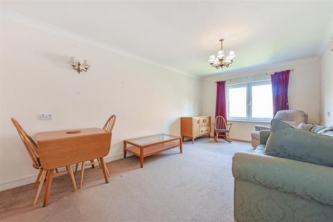 1 bedroom retirement property for sale, Henty Gardens, Chichester