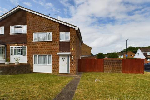 2 Peacock Gardens, South Croydon, CR2 8TE