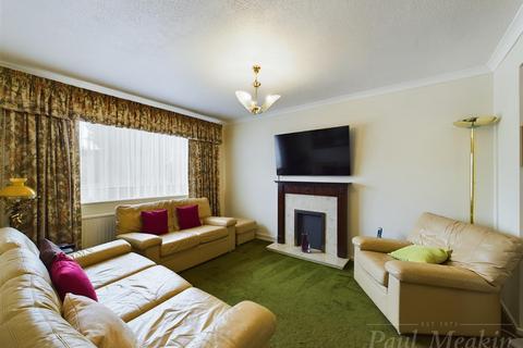 2 Peacock Gardens, South Croydon, CR2 8TE