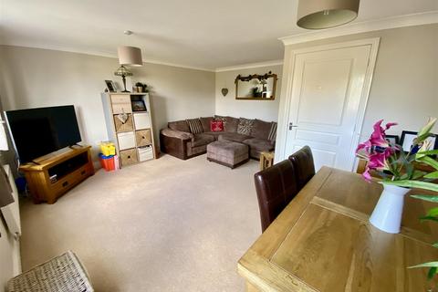 9 Sun Lane, Wroughton, Swindon, SN4 9DP