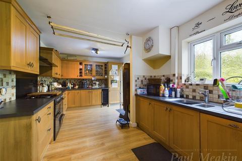 20 Rowdown Crescent, New Addington, Croydon, CR0 0HQ