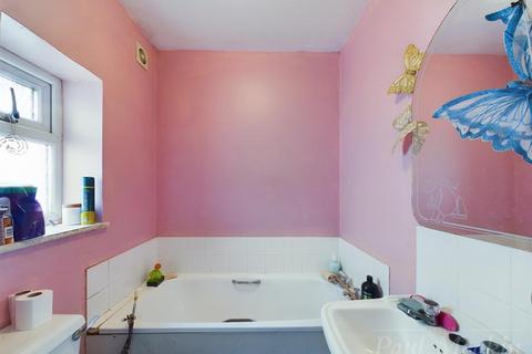 20 Rowdown Crescent, New Addington, Croydon, CR0 0HQ