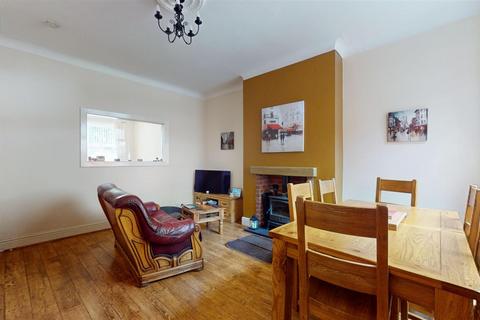 4 bedroom semi-detached house for sale, Burnley Road, Todmorden