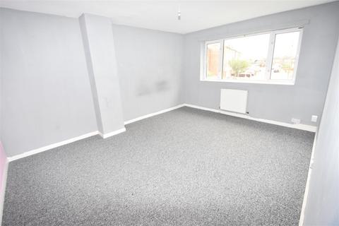 3 bedroom end of terrace house for sale, St. Christophers Close, Canvey Island SS8