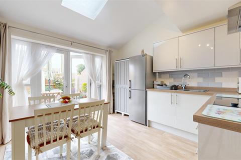 2 bedroom end of terrace house for sale, Rufus Way, Portland