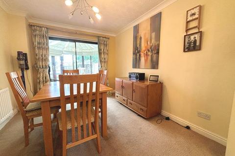 29 Blenheim Close, Bidford On Avon, Alcester, B50 4HW