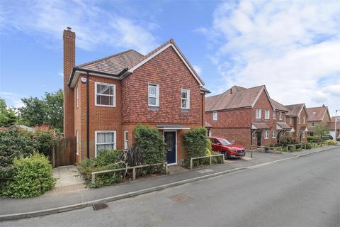 4 bedroom detached house for sale, Coppice Grove, Hailsham