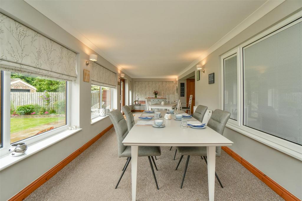Reception Room / Dining Area