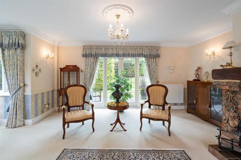 8 Beech Park Drive, Barnt Green, Birmingham, B45 8LZ