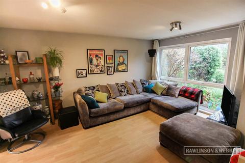 3 bedroom terraced house for sale, Buckingham Gardens, West Molesey KT8