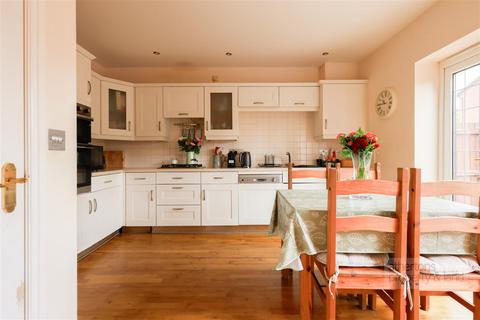 3 bedroom townhouse for sale, Pendle Drive, Whalley, Clitheroe