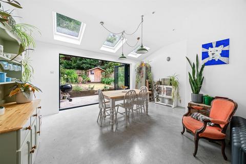 31 Brook Lane, Bromley, BR1 4PU