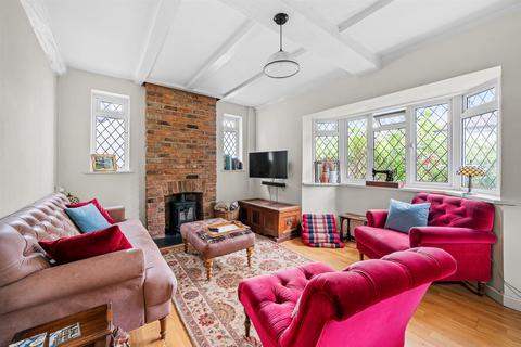 31 Brook Lane, Bromley, BR1 4PU