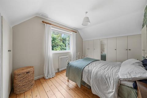 31 Brook Lane, Bromley, BR1 4PU