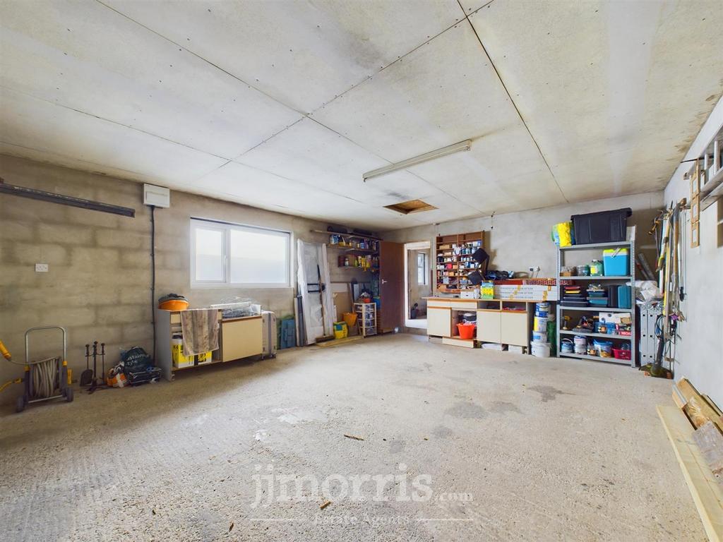 Detached GArage