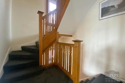 60a Green Dragon Lane, London, N21 2LH