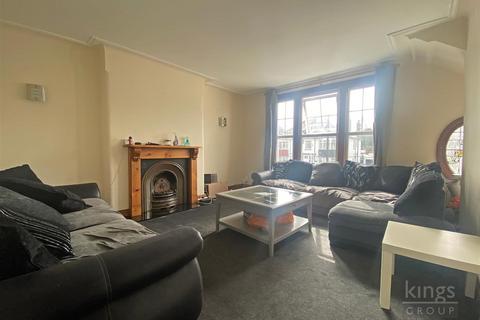 60a Green Dragon Lane, London, N21 2LH