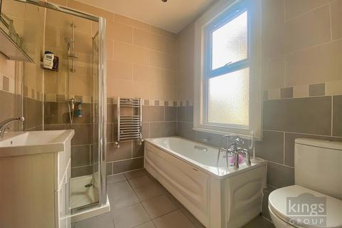 60a Green Dragon Lane, London, N21 2LH
