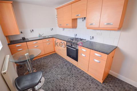 2 bedroom flat for sale, Windle Court, Treeton, Rotherham, S60