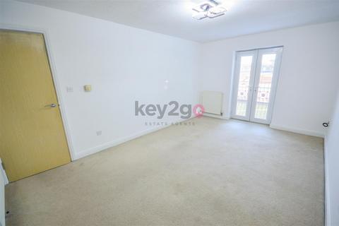 2 bedroom flat for sale, Windle Court, Treeton, Rotherham, S60