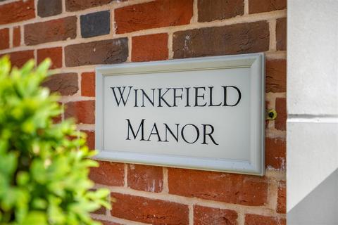 3 bedroom end of terrace house for sale, The Manor House, Winkfield Row