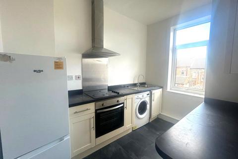 2 bedroom flat to rent, Greenbank Road, Darlington, DL3