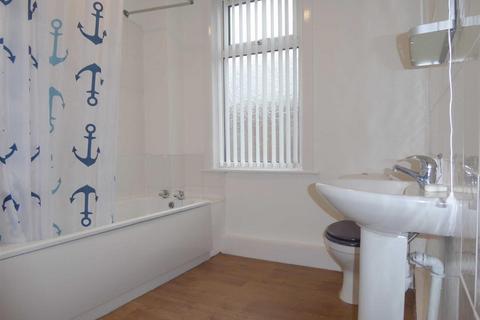 2 bedroom terraced house to rent, Barden Mount, Armley, Leeds