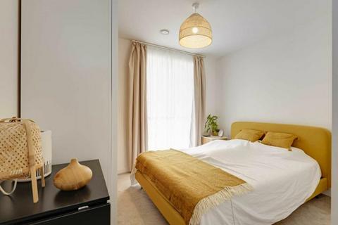 2 bedroom flat for sale, Highmarsh Crescent, Manchester