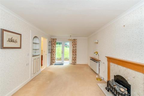 2 bedroom flat for sale, Turneys Orchard, Chorleywood WD3