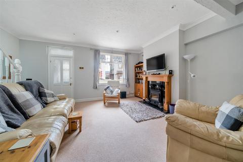 2 Brynelli, Llanelli, SA14 8PW