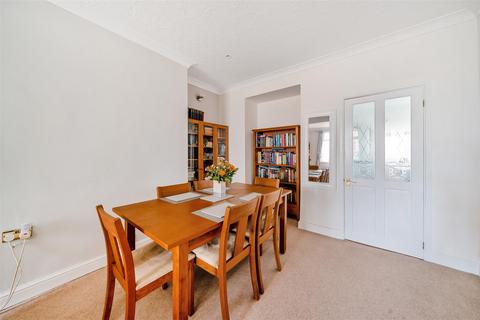 2 Brynelli, Llanelli, SA14 8PW