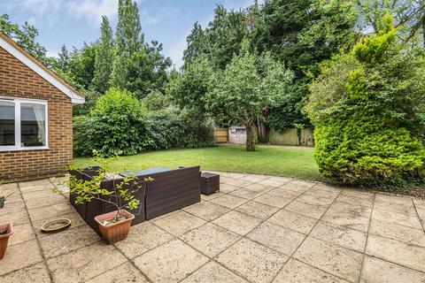 4 bedroom detached house for sale, Pinewood Drive, Caversham, Reading