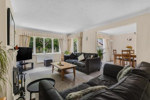 4 bedroom detached house for sale, Pinewood Drive, Caversham, Reading