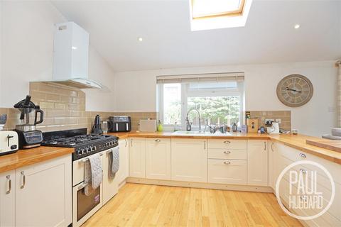 3 bedroom detached house for sale, Claydon Drive, Oulton, NR32