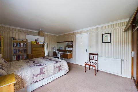 5 Farrow Drive, Corpach, Fort William, PH33 7JW