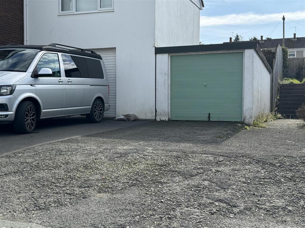 3 Brecon Close Garage and driveway.jpg