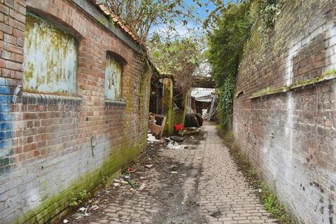 undefined, High Street, Brentford