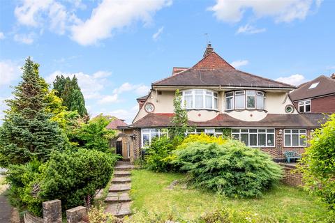 81 Downs Road, Epsom, KT18 5JT