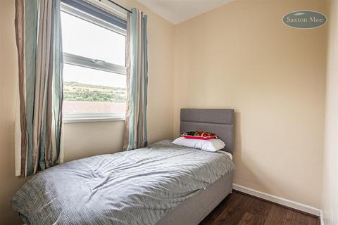 11 Coronation Road, Stocksbridge, Sheffield, S36 1AX