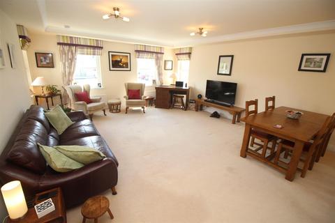 2 bedroom flat for sale, Cromarty Grove, Inverkip