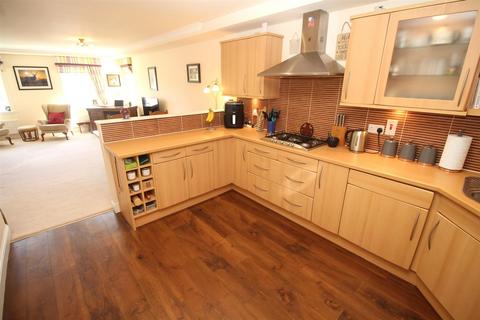 2 bedroom flat for sale, Cromarty Grove, Inverkip