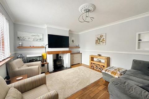 3 bedroom semi-detached house for sale, Hampden Avenue, Eastbourne