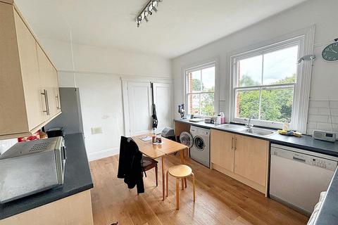 2 bedroom flat for sale, Blackwater Road, Eastbourne