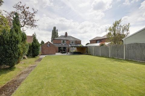 3 bedroom semi-detached house for sale, Ferriby High Road, North Ferriby